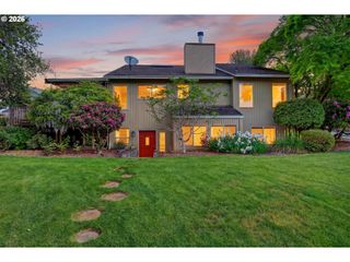 12829 Se OTT St, Clackamas, OR 97015