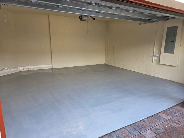 8841 W 34th Ct, Hialeah, FL 33018