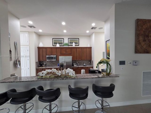 8841 W 34th Ct, Hialeah, FL 33018