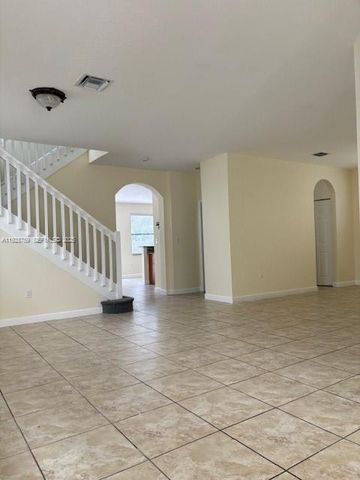 8841 W 34th Ct, Hialeah, FL 33018