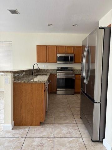 8841 W 34th Ct, Hialeah, FL 33018