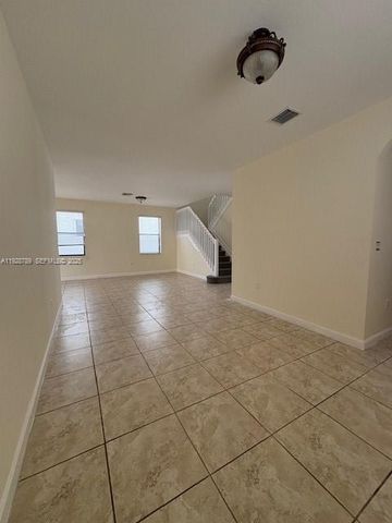 8841 W 34th Ct, Hialeah, FL 33018