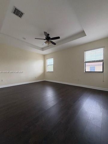 8841 W 34th Ct, Hialeah, FL 33018