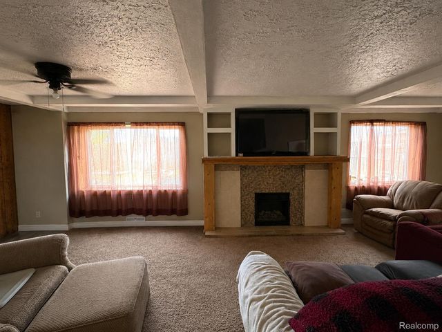 26148 Lamour Street, Harrison Charter Township, MI 48045