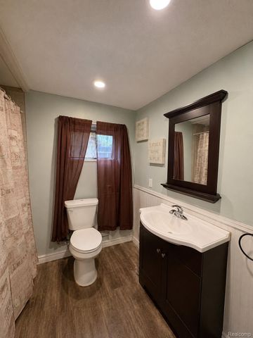 26148 Lamour Street, Harrison Charter Township, MI 48045
