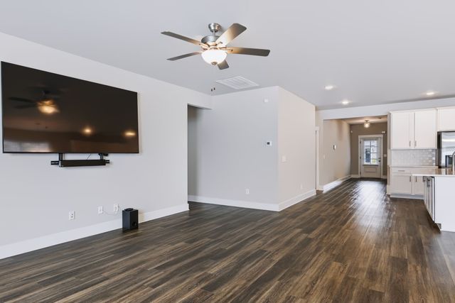 213 Snapdragon Dr, Smyrna, TN 37167