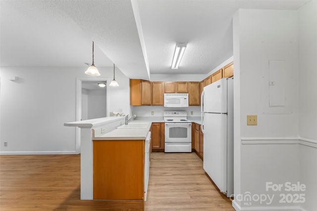 81 Morningside Lane, Hendersonville, NC 28792