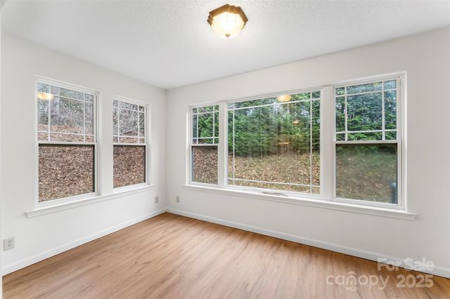 81 Morningside Lane, Hendersonville, NC 28792