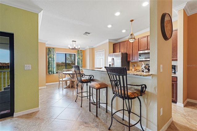 5517 PALMER CIRCLE 203, Bradenton, FL 34211