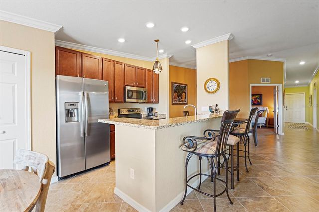 5517 PALMER CIRCLE 203, Bradenton, FL 34211