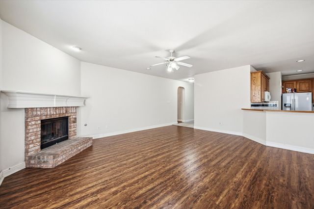 2831 Atrium Drive, Grand Prairie, TX 75052