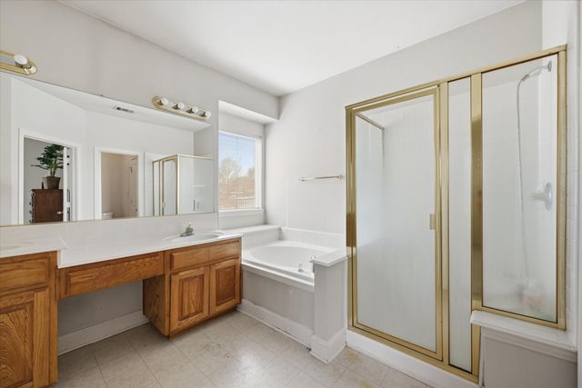 2831 Atrium Drive, Grand Prairie, TX 75052