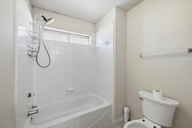 2831 Atrium Drive, Grand Prairie, TX 75052