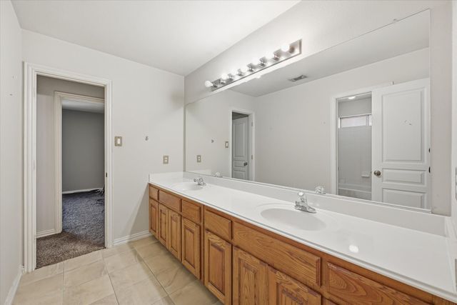 2831 Atrium Drive, Grand Prairie, TX 75052