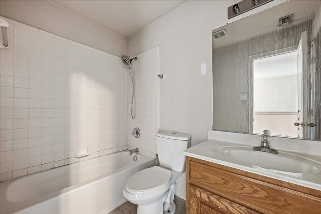 2831 Atrium Drive, Grand Prairie, TX 75052