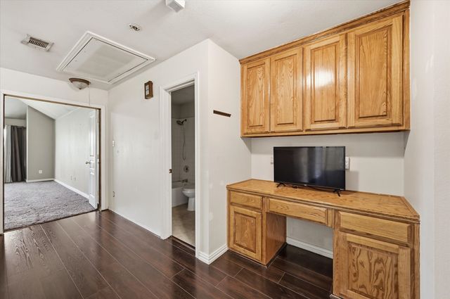 2831 Atrium Drive, Grand Prairie, TX 75052