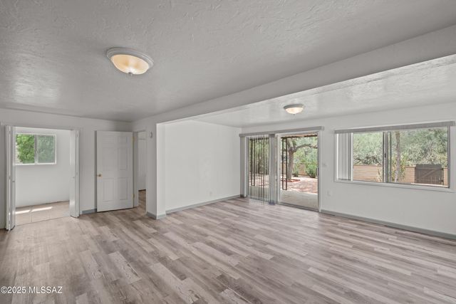 1000 S La Higuera, Green Valley, AZ 85614