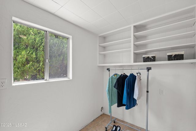 1000 S La Higuera, Green Valley, AZ 85614