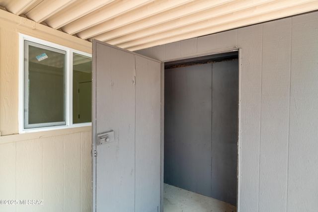 1000 S La Higuera, Green Valley, AZ 85614