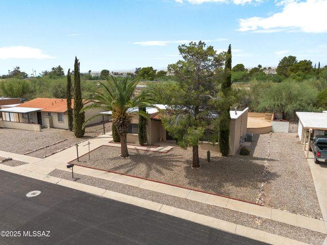 1000 S La Higuera, Green Valley, AZ 85614