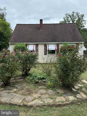 704 HENDERSON ST, Fredericksburg, VA 22405