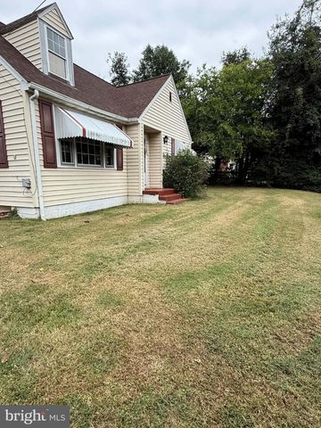 704 HENDERSON ST, Fredericksburg, VA 22405