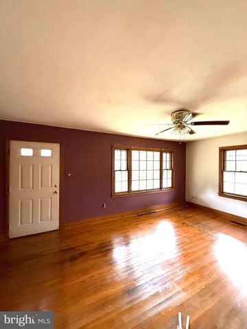 704 HENDERSON ST, Fredericksburg, VA 22405