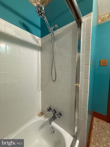 704 HENDERSON ST, Fredericksburg, VA 22405