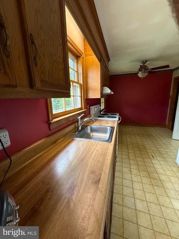 704 HENDERSON ST, Fredericksburg, VA 22405