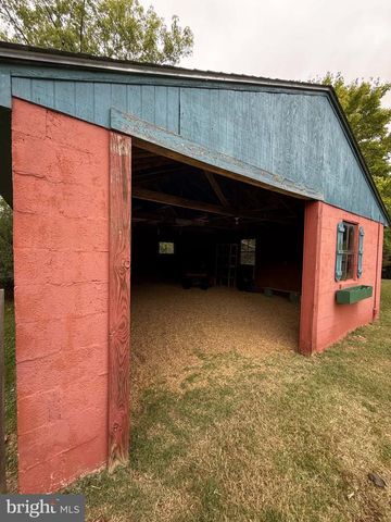 704 HENDERSON ST, Fredericksburg, VA 22405