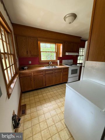 704 HENDERSON ST, Fredericksburg, VA 22405