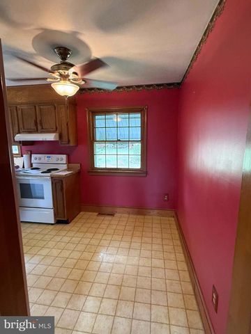 704 HENDERSON ST, Fredericksburg, VA 22405