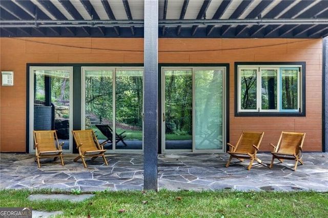 585 Amberidge Trail, Atlanta, GA 30328