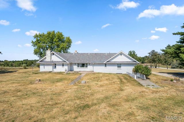 19 Hugo Road, New Florence, MO 63363