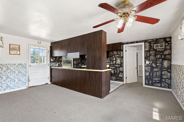 19 Hugo Road, New Florence, MO 63363