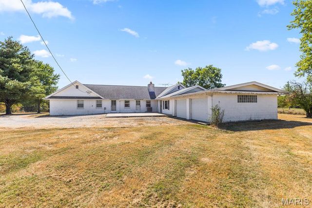 19 Hugo Road, New Florence, MO 63363
