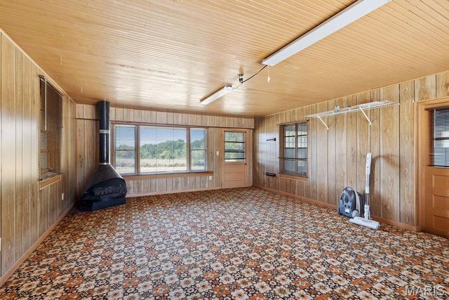 19 Hugo Road, New Florence, MO 63363