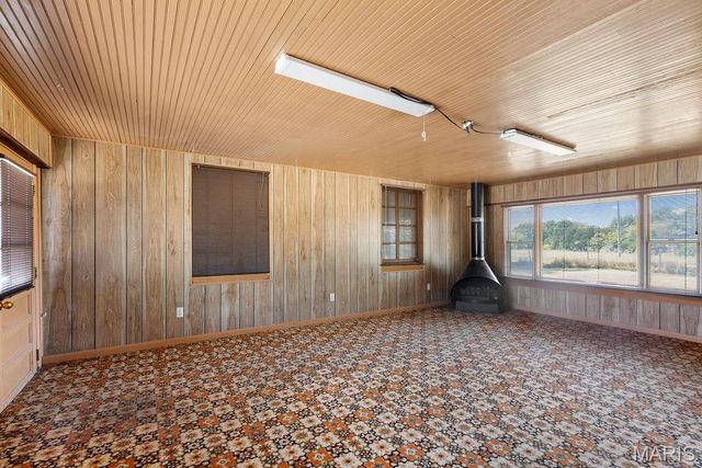 19 Hugo Road, New Florence, MO 63363