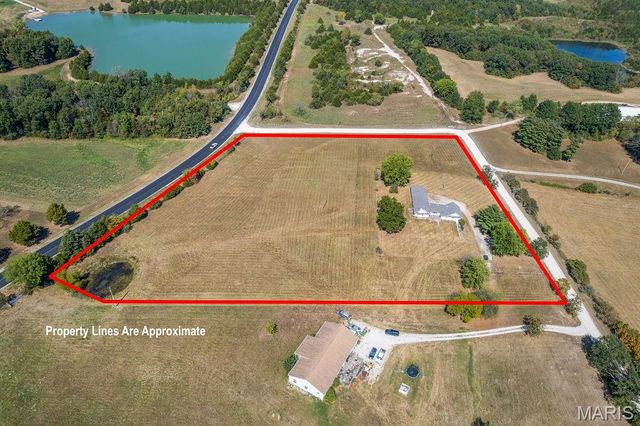 19 Hugo Road, New Florence, MO 63363