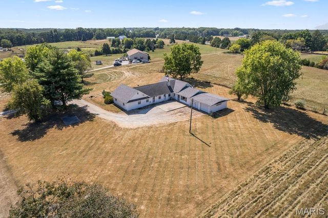 19 Hugo Road, New Florence, MO 63363