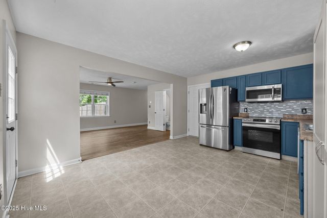 2361 Burgaw Highway, Jacksonville, NC 28540