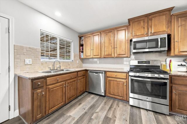 2308 Tangerine Street, Bakersfield, CA 93306