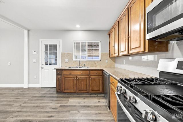 2308 Tangerine Street, Bakersfield, CA 93306