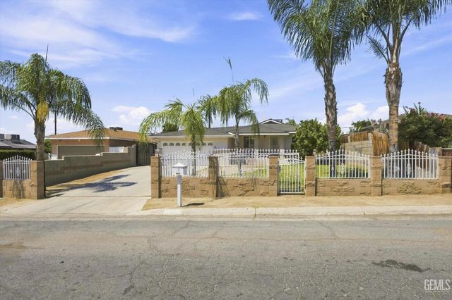 2308 Tangerine Street, Bakersfield, CA 93306