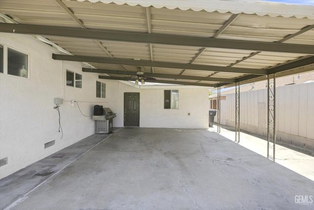 2308 Tangerine Street, Bakersfield, CA 93306