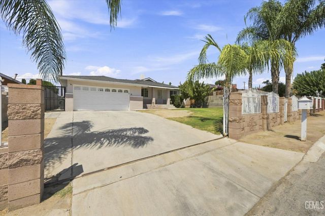 2308 Tangerine Street, Bakersfield, CA 93306