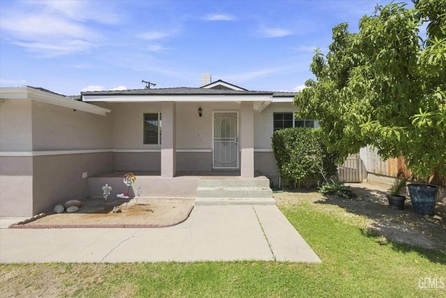 2308 Tangerine Street, Bakersfield, CA 93306