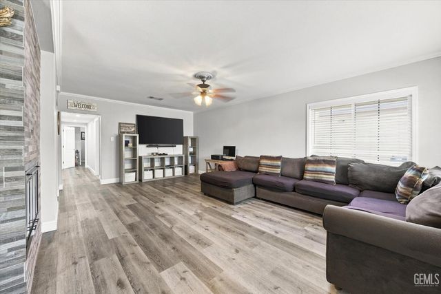 2308 Tangerine Street, Bakersfield, CA 93306