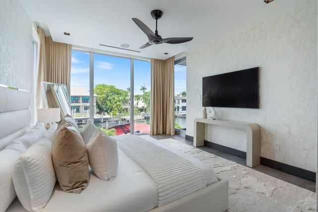 1528 SE 11th Street, Fort Lauderdale, FL 33316
