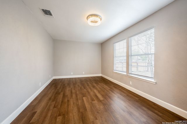 810 E EUCLID AVE, San Antonio, TX 78212